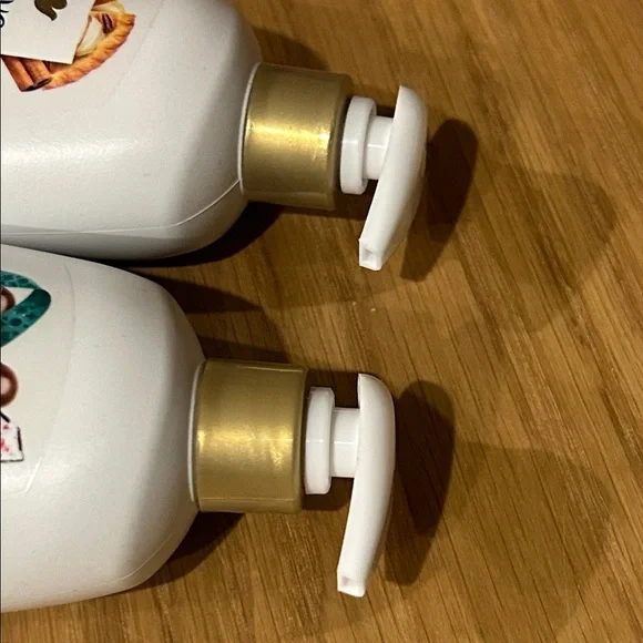 Dove Nourishing Hand Wash Set - Cinnamon Pumpkin Pie & Peppermint Bark - Picture 14 of 16